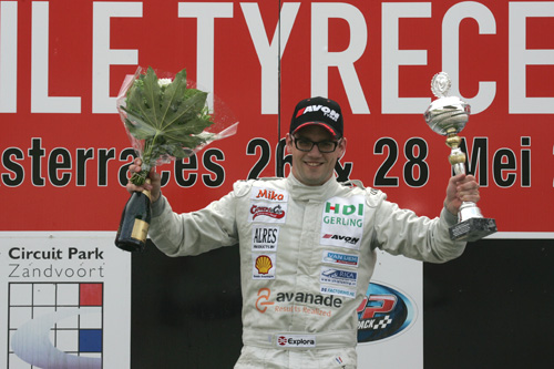 Henry Zumbrink op het podium tijdens de Pinksterraces